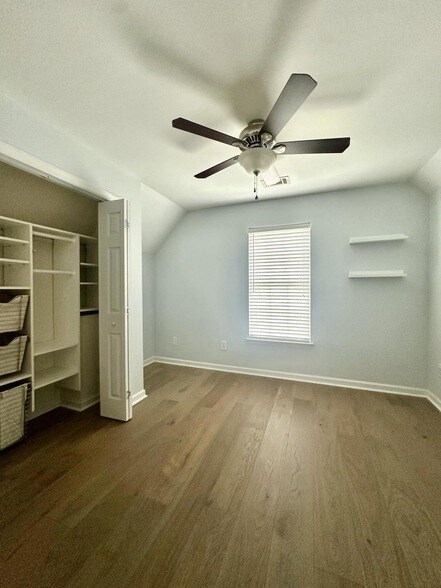 Building Photo - 1178 Pittsford Cir