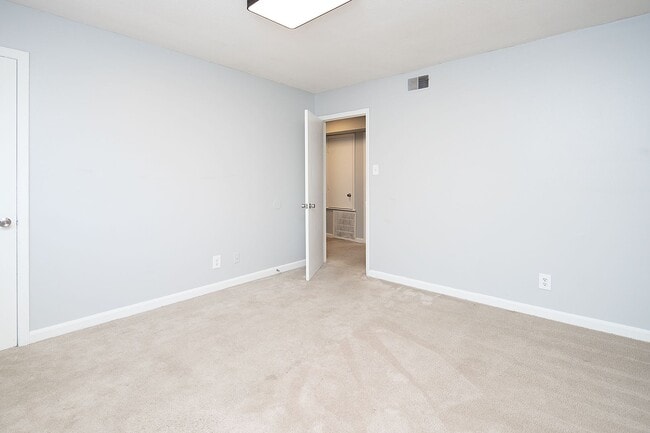 Building Photo - 1108 Marble St
