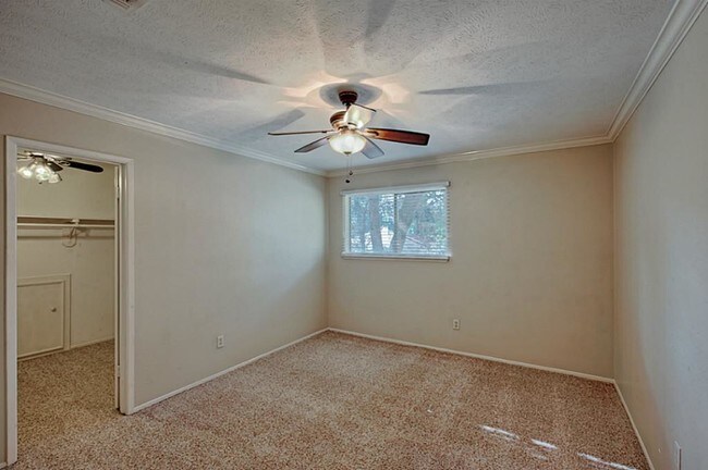 Building Photo - 3314 Falling Brook Dr