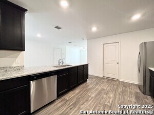 Building Photo - 11859 Davalos Ln