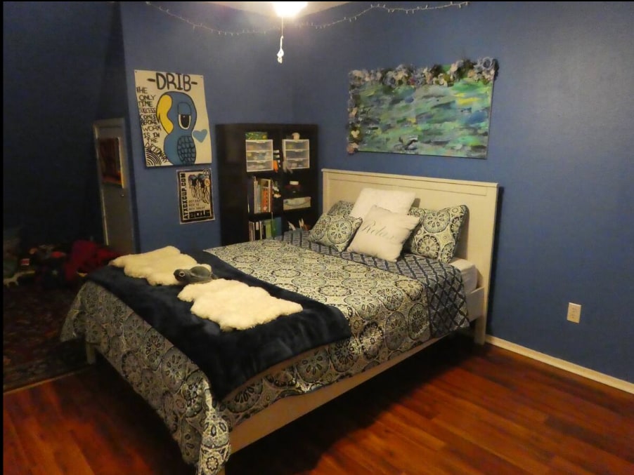 upstairs bedroom has 3 closets and a reading nook. Now painted a neutral color - 6806 Thorncliffe Dr