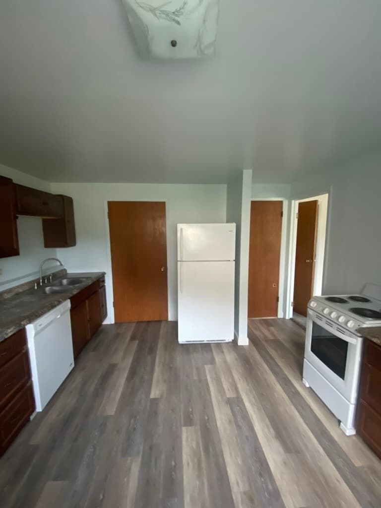 Building Photo - 520 N 11th Ave