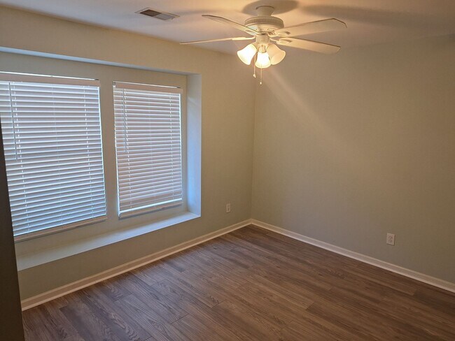 Building Photo - Wonderfully Remodeled Three Bedroom Home i...