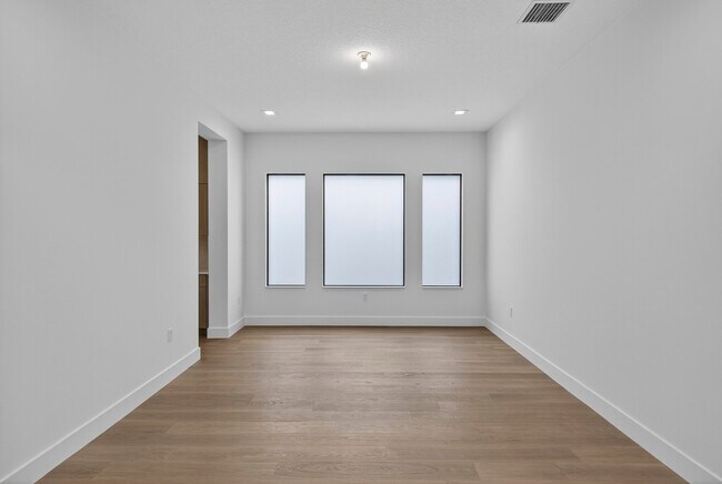 Building Photo - 9361 Sunflower Mdw Rd