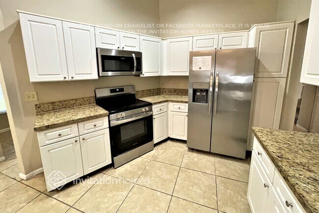 Building Photo - 5215 NW 51st Ct