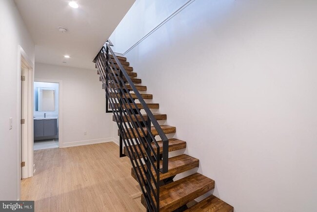 Building Photo - 119 Greenwich St