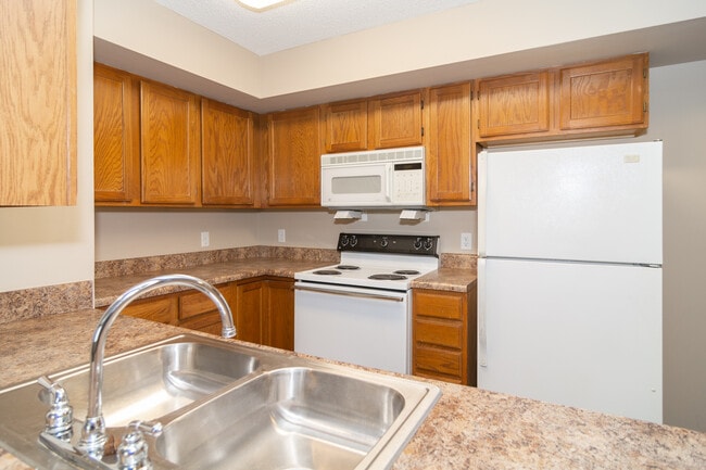 Building Photo - Orchard Manor Apartments