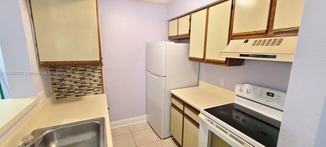 Building Photo - 2986 S University Dr
