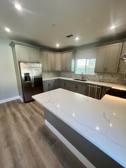 Building Photo - 6227 Orion Ave