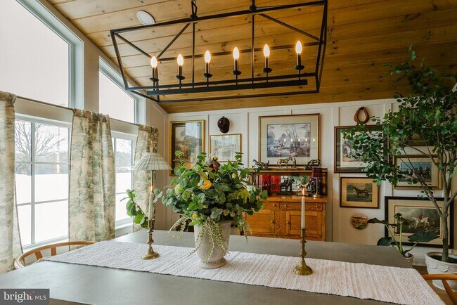 Building Photo - 13230 Falls Rd