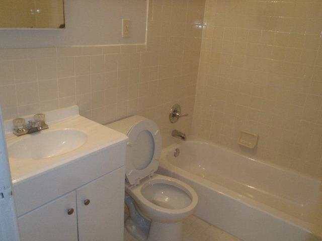 Building Photo - UNDER REPAIR