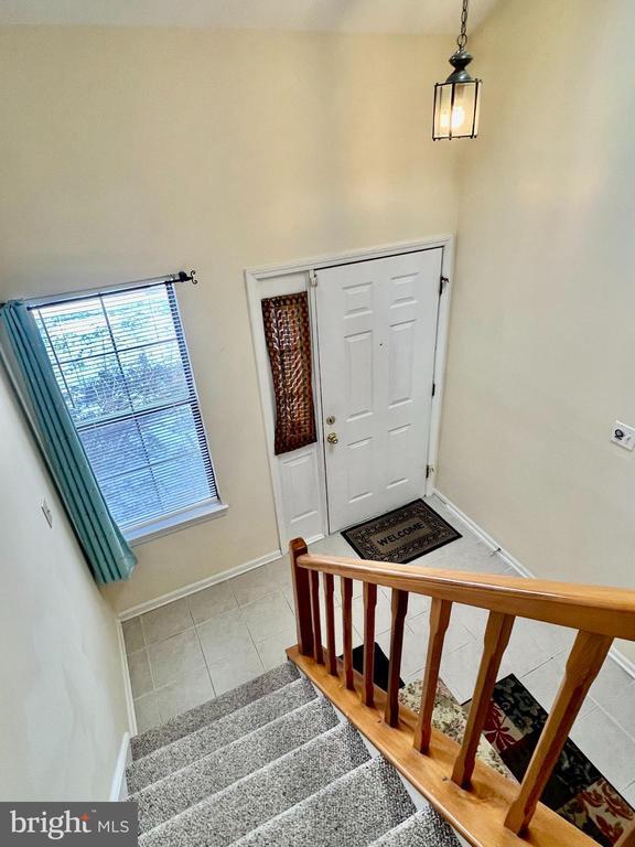 Building Photo - 5 Emily Ct