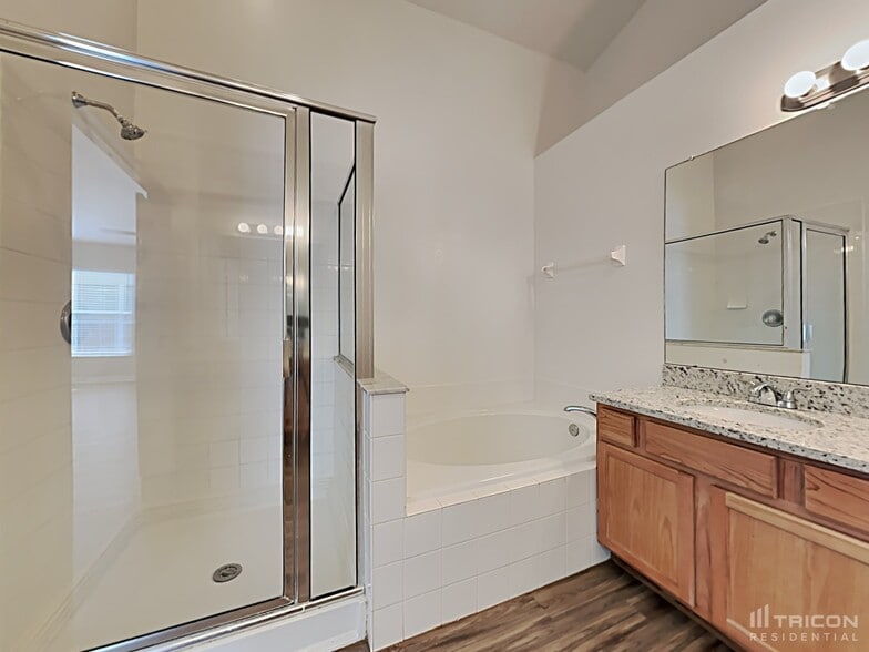 Building Photo - 12429 Cedarfield Dr