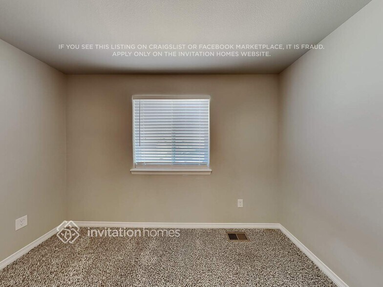 Building Photo - 6562 Tillamook Dr