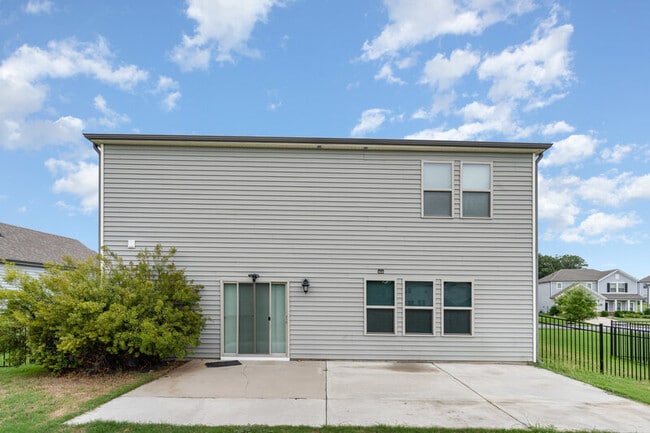 Building Photo - 8604 Caruthers Dr
