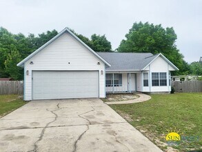 Building Photo - Beautiful 3 bedroom home in South Crestview!