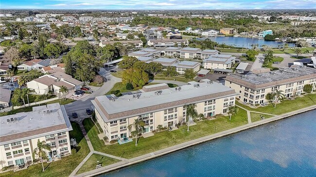 Building Photo - 4518 Garnet Dr