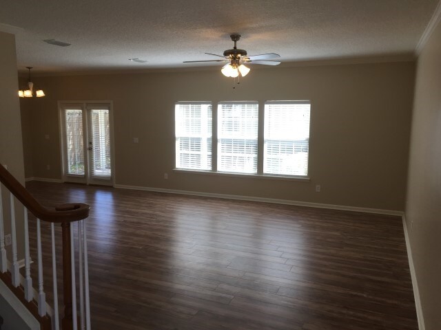 Building Photo - 3631 Silver Bluff Blvd