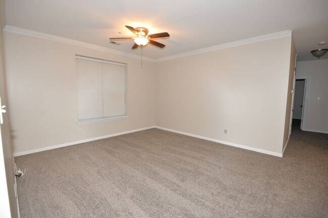 Building Photo - First Floor Condo off Shore Drive