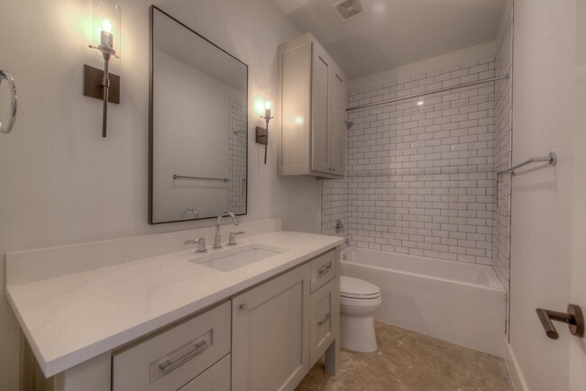 Building Photo - UT PRE LEASE: Newly Constructed: Luxury 4 ...