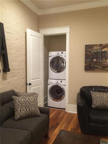 Building Photo - 216 Chartres St