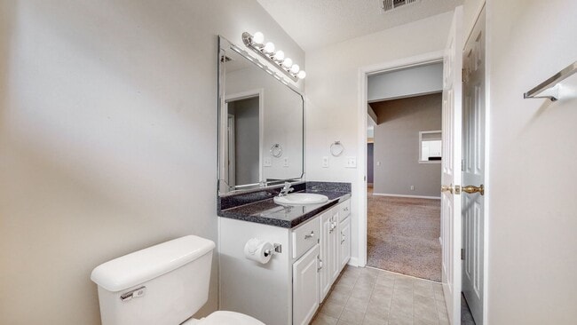 Building Photo - 4 Bedrooms, 2 Bathrooms in the Heart of Richmond Hill - Mulberry Subdivision