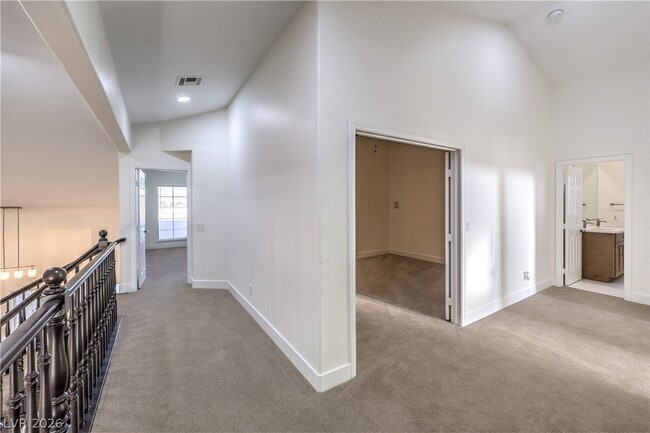 Building Photo - 5152 Forest Oaks Dr