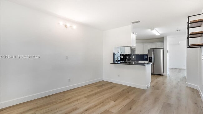 Building Photo - 876 Garnet Cir