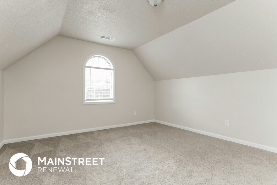 Building Photo - 750 Stonehaven Chase