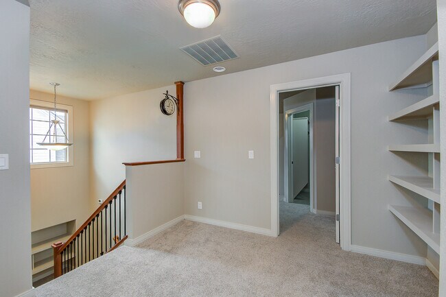 Building Photo - Beautiful Home In Hidden Springs