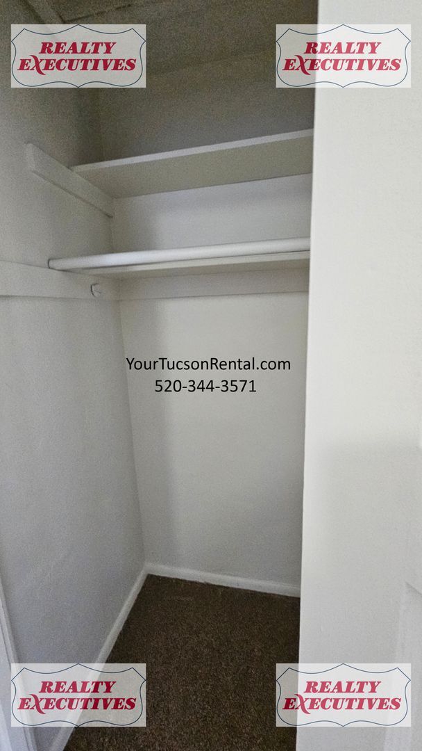 Building Photo - Silverlake Rd & Aviation Rd 3 Bedroom 1 ba...