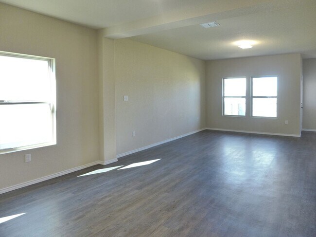 Building Photo - 10807 Fox Trot Way