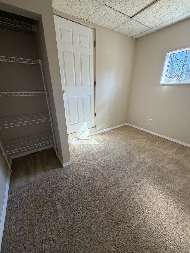 Building Photo - 1225 W Main St