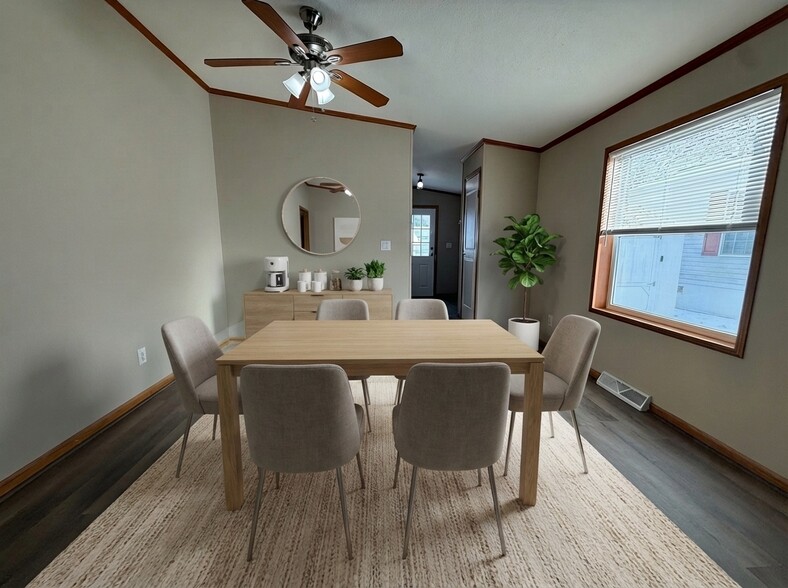 Building Photo - 11701 Cascade Cir