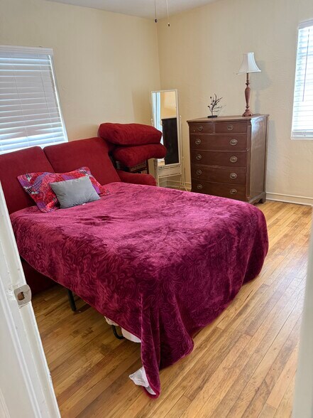 Building Photo - 4505 Pershing Dr