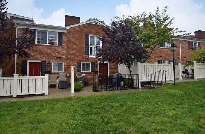 Building Photo - 1455B N Van Dorn St
