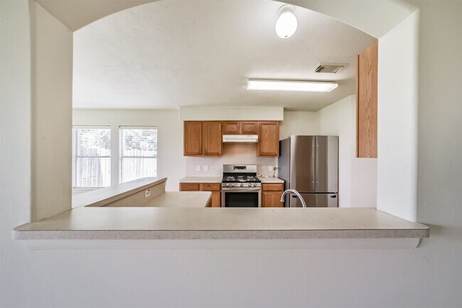 Building Photo - 7102 Calix Ln