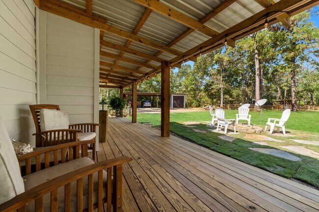 Building Photo - Country Living Rental on 26+ Acres!