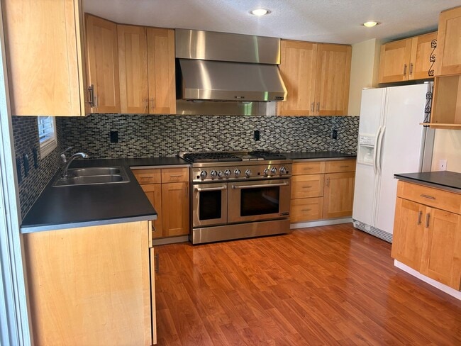 Building Photo - Modern Montavilla Living with Updated Finishes Bright & Spacious SE Portland Home Near Mt. Tabor ...