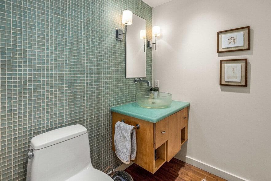 Building Photo - 12933 Caminito Del Canto