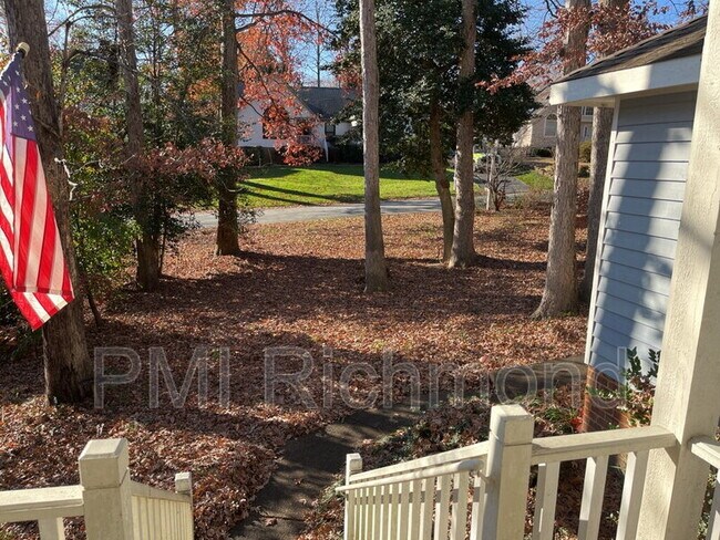 Building Photo - 11418 Hardwood Dr