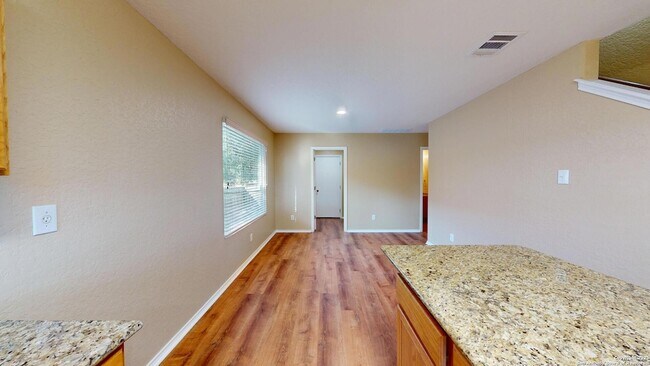 Building Photo - 117 Foxglove Pass