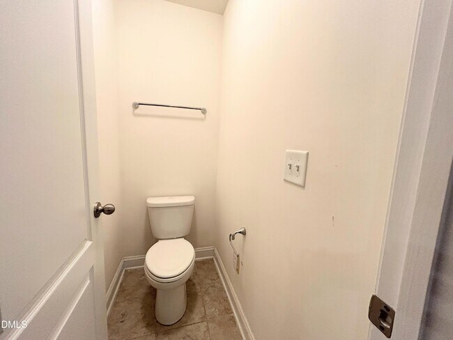 Building Photo - 735 Lampwick Ln