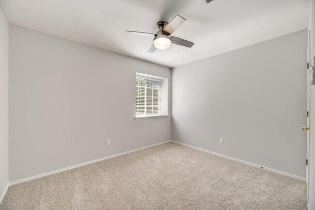 Building Photo - 9416 Bradner Dr