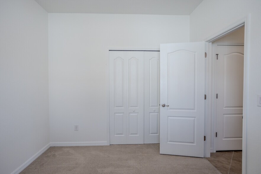 Building Photo - 4602 Royal Dornoch Cir