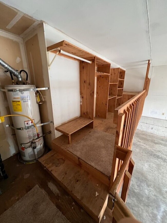 Building Photo - Lake Louise Gem