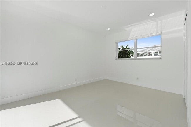 Building Photo - 1910 NW 36th St