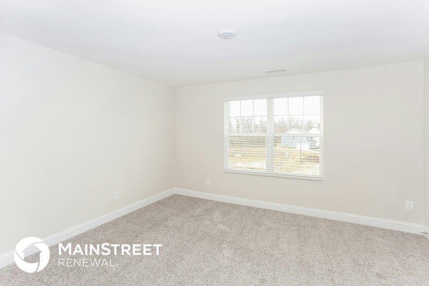 Building Photo - 3824 Allenby Pl