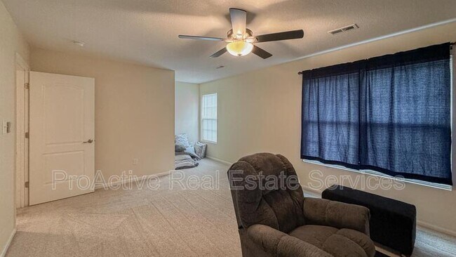 Building Photo - 2517 Masi St