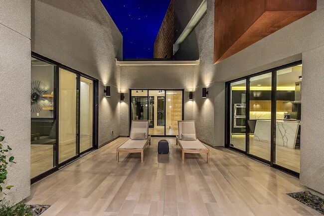Building Photo - 2240 Sky Pointe Ridge Dr